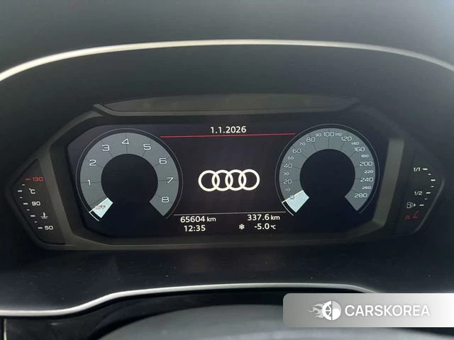 Audi Q3 2022 Темно-серый из Китая, фото 5