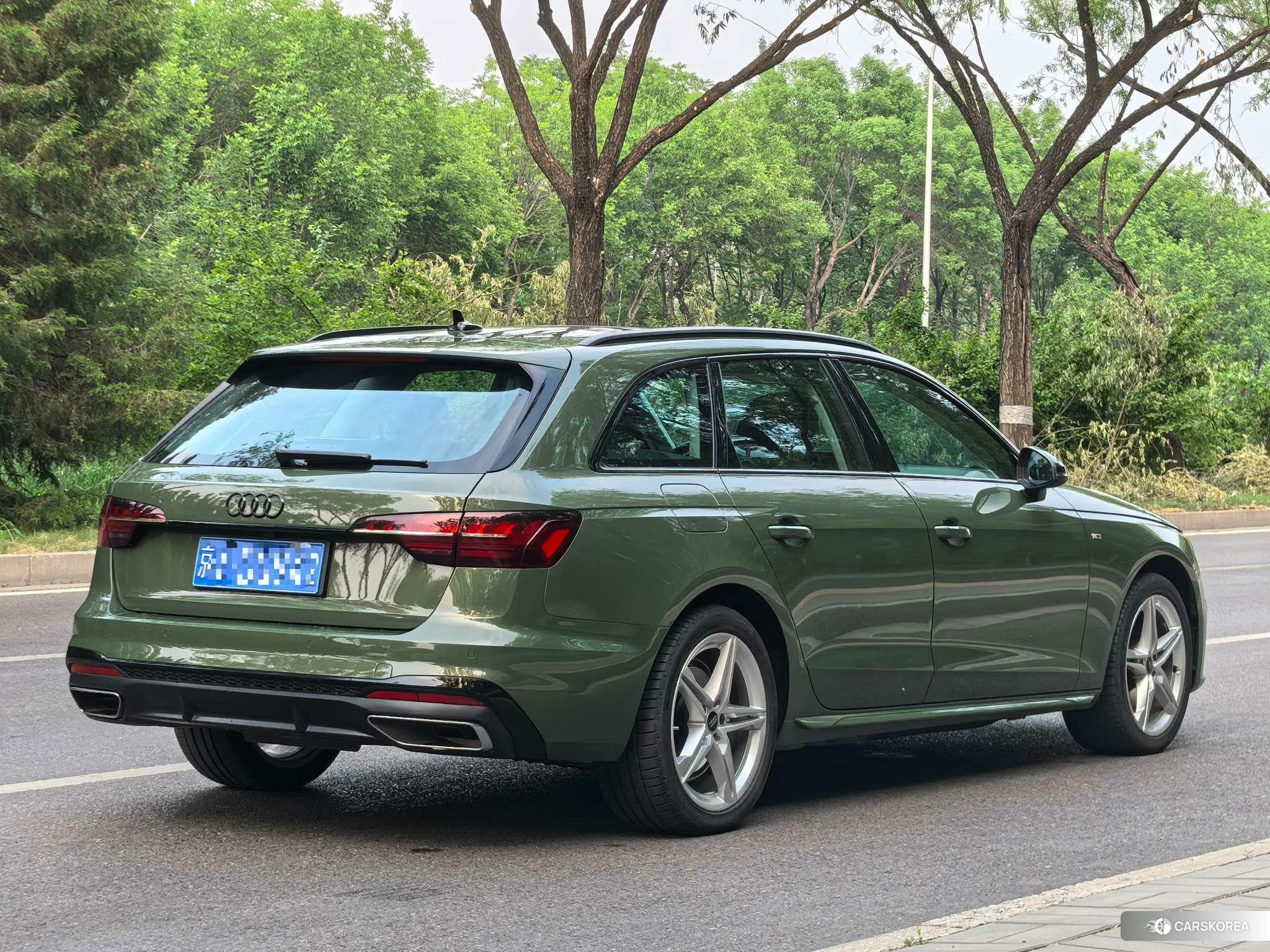 Audi A4 (import) 2022 Зеленый из Китая, фото 5