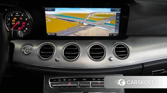 Mercedes-Benz E-Class W213 2020 Белый из Кореи, фото 5