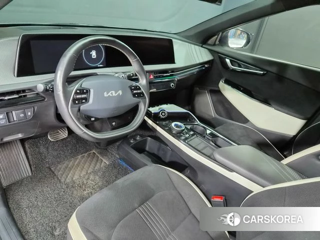 Kia EV6 2022 Серебристо-серый из Кореи, фото 5