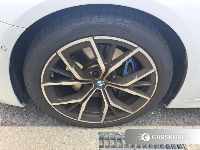 BMW 5 Series (G30) 2023 Белый из Кореи, фото 5