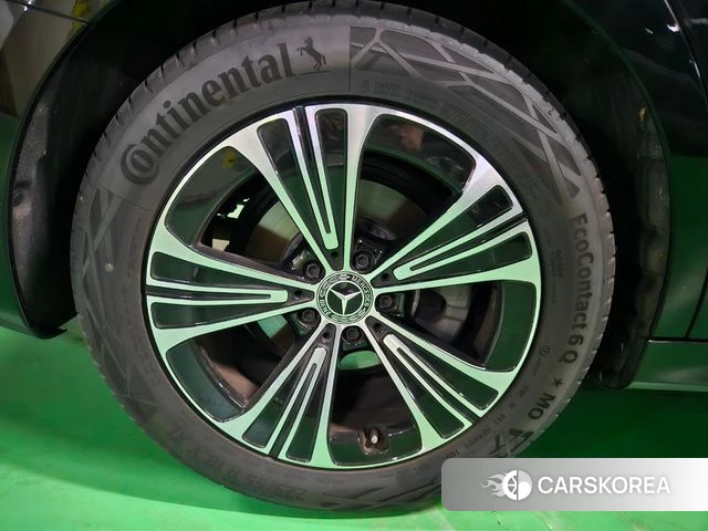 Mercedes-Benz E-Class W214 2025 Черный из Кореи, фото 5