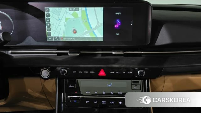 Kia Carnival 4th generation 2023 Белый из Кореи, фото 5