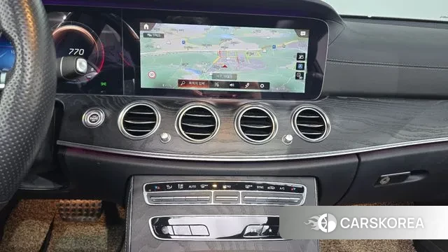 Mercedes-Benz E-Class W213 2020 Серый из Кореи, фото 5