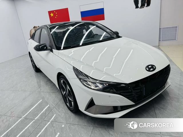 Hyundai Elantra 2023 Белый из Китая, фото 5