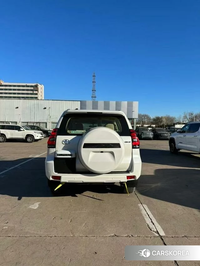 Toyota Prado (imported) 2024 Белый из Китая, фото 5