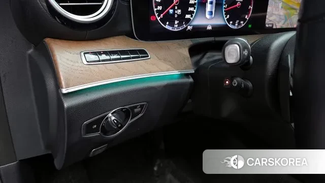 Mercedes-Benz E-Class W213 2019 Серый из Кореи, фото 5