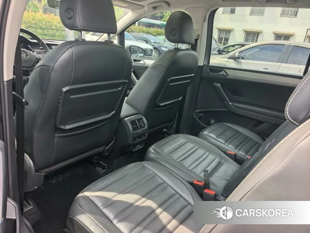Volkswagen Touran L 2021 Серебристо-серый из Китая, фото 5