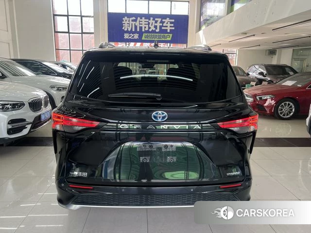 Toyota Grevia 2024 Черный из Китая, фото 5