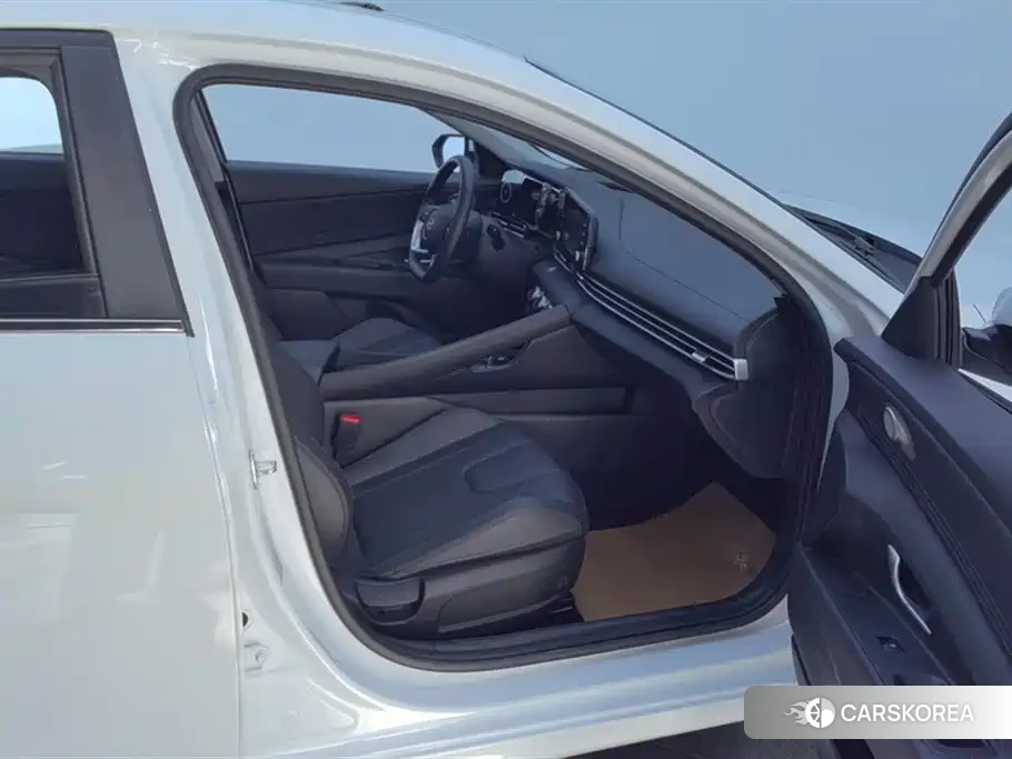 Hyundai Elantra 2024 Белый из Китая, фото 5