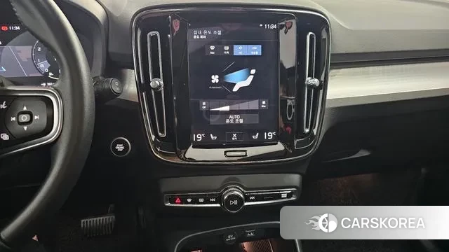 Volvo XC40 2021 Белый из Кореи, фото 5