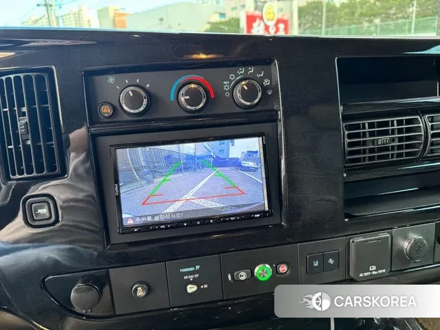 Chevrolet Express Van 2019 Белый из Кореи, фото 5