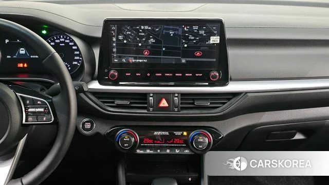 Kia The New K3 2nd generation 2021 Белый из Кореи, фото 5