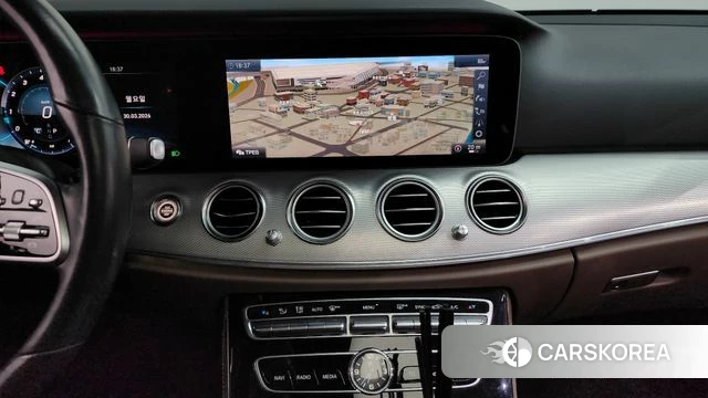 Mercedes-Benz E-Class W213 2018 Белый из Кореи, фото 5