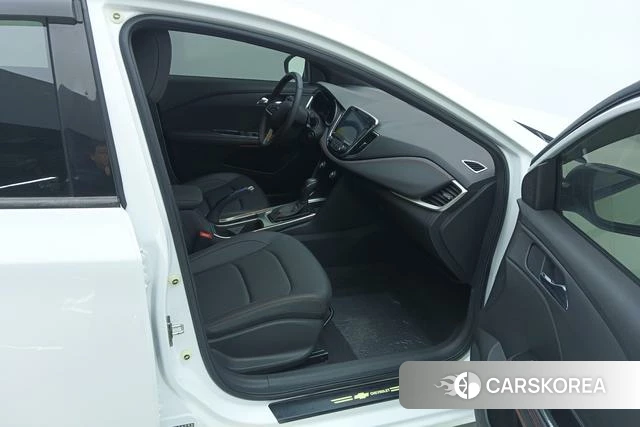 Chevrolet Cruze 2022 Белый из Китая, фото 5
