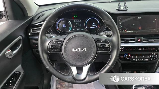 Kia Niro Plus 2022 Белый из Кореи, фото 5