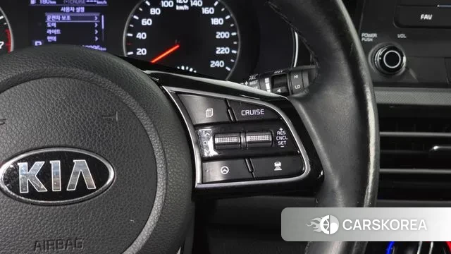 Kia Seltos 2019 Белый из Кореи, фото 5