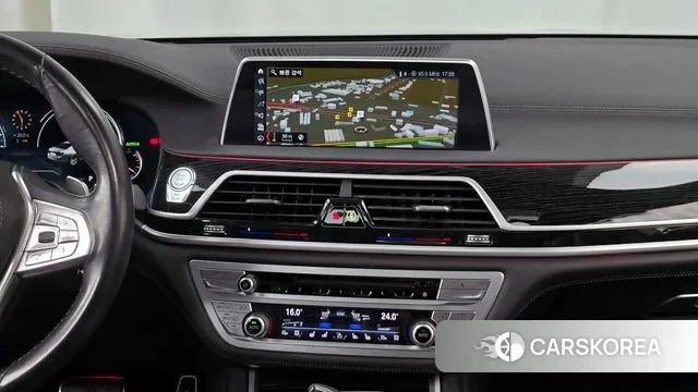 BMW 7 Series (G11) 2018 Черный из Кореи, фото 5