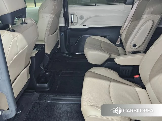 Toyota Sienna 4th Generation 2021 Серый из Кореи, фото 5