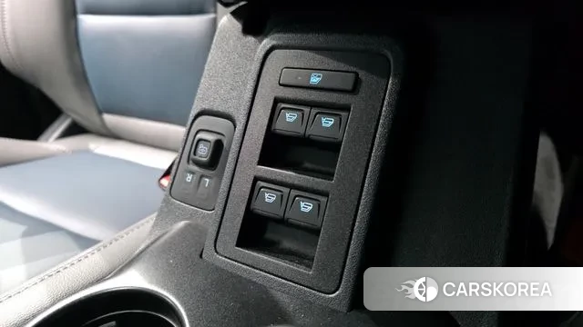 Ford Bronco 6th Generation 2023 Небесно-голубой из Кореи, фото 5