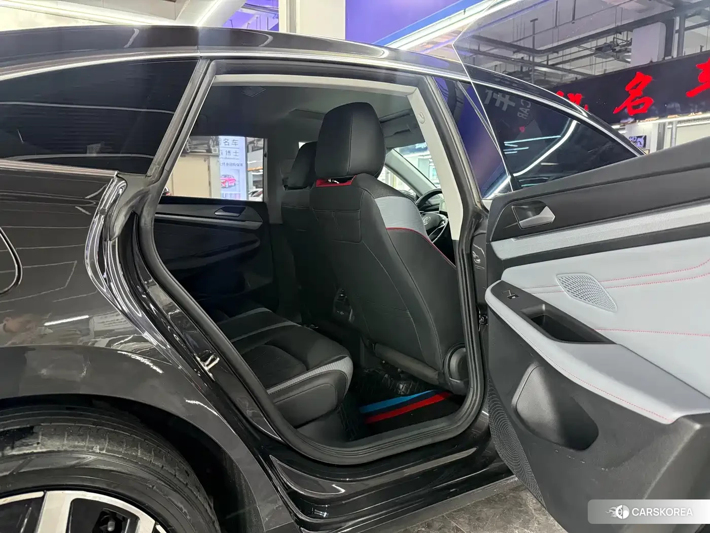 Volkswagen Lamando 2023 Silver/gray из Китая, фото 5