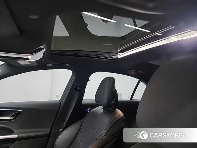 Mercedes-Benz C-Class W206 2022 Серебристо-серый из Кореи, фото 5