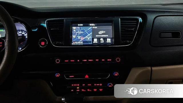 Kia The New Carnival 2018 Белый из Кореи, фото 5