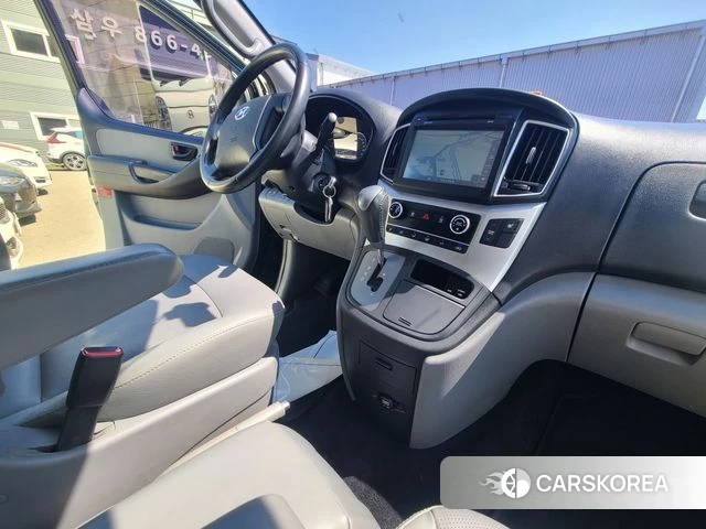 Hyundai The New Grand Starex 2018 Черный из Кореи, фото 5