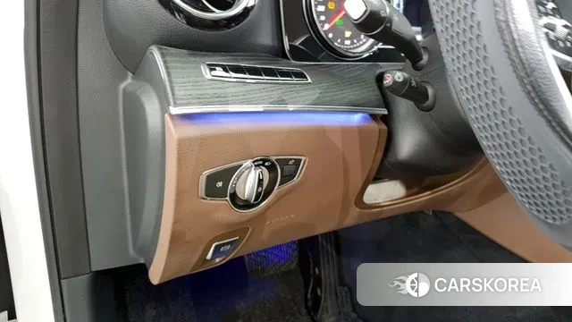 Mercedes-Benz E-Class W213 2020 Белый из Кореи, фото 5