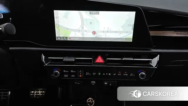 Kia Di Ol Nu Niro 2023 Белый из Кореи, фото 5