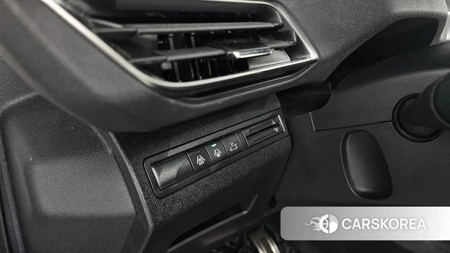 Peugeot 5008 second generation 2024 Белый из Кореи, фото 5