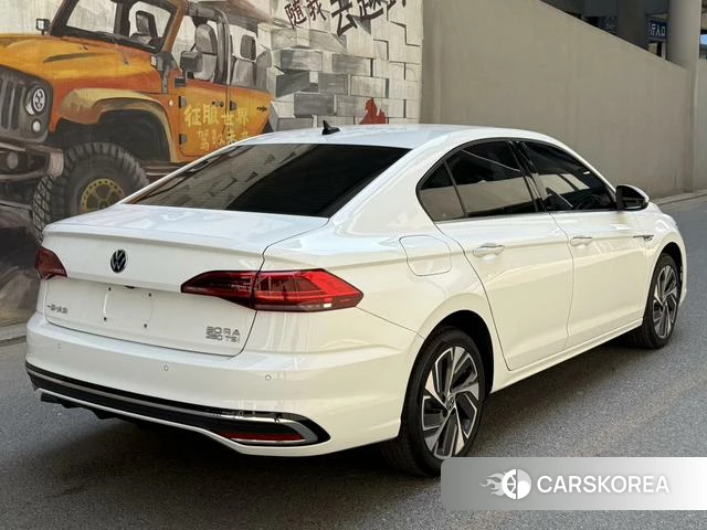 Volkswagen Bora 2023 Белый из Китая, фото 5