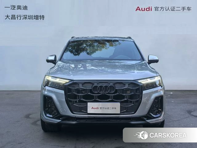 Audi SQ7 2024 Серебристо-серый из Китая, фото 5