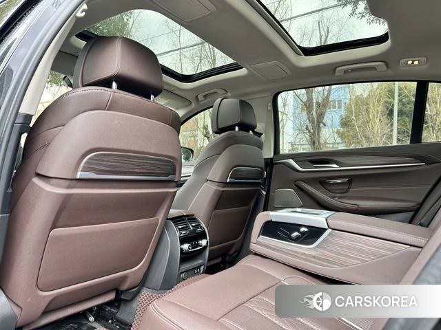 BMW 5 series 2021 Черный из Китая, фото 5