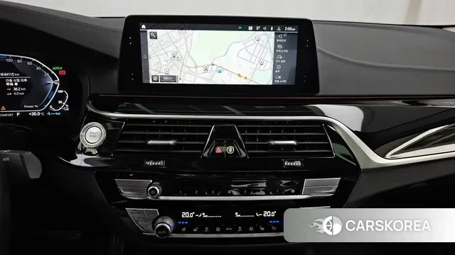 BMW 5 Series (G30) 2019 Белый из Кореи, фото 5