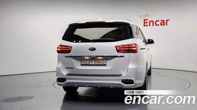 Kia The New Carnival 2019 Белый из Кореи, фото 5