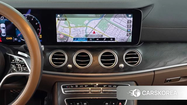 Mercedes-Benz E-Class W213 2023 Белый из Кореи, фото 5