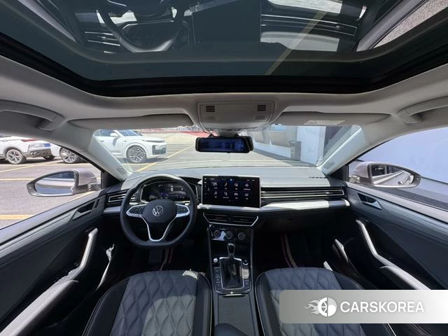 Volkswagen Sagitar 2025 Темно-серый из Китая, фото 5