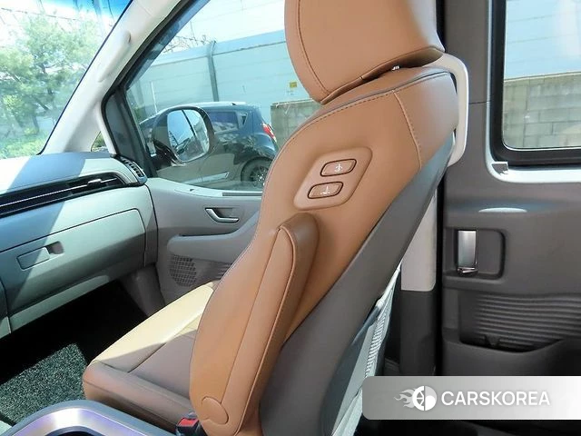 Hyundai Staria 2024 Черный из Кореи, фото 5