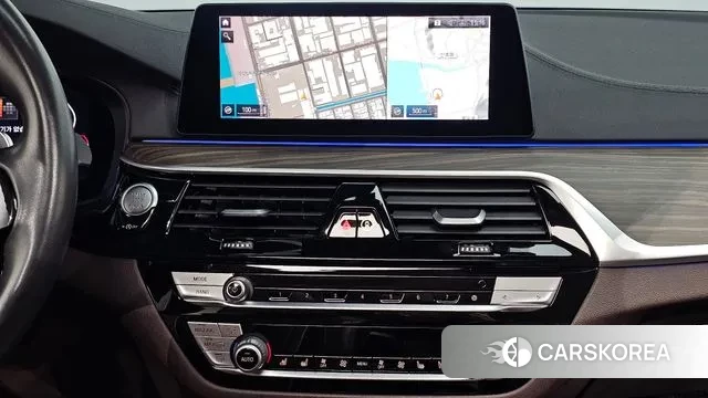 BMW 5 Series (G30) 2020 Белый из Кореи, фото 5