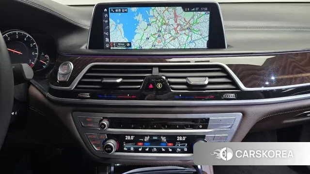 BMW 7 Series (G11) 2018 Черный из Кореи, фото 5