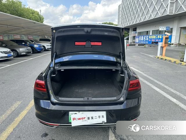 Volkswagen Magotan PHEV 2021 Черный из Китая, фото 5