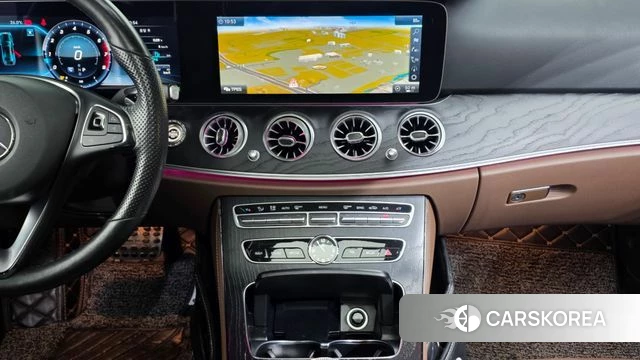 Mercedes-Benz E-Class W213 2018 Белый из Кореи, фото 5