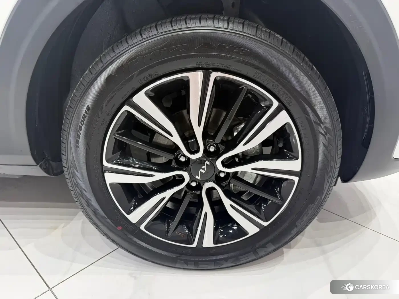 Kia KX1 2024 Белый из Китая, фото 5