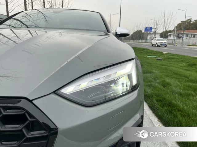 Audi S5 2021 Темно-серый из Китая, фото 5