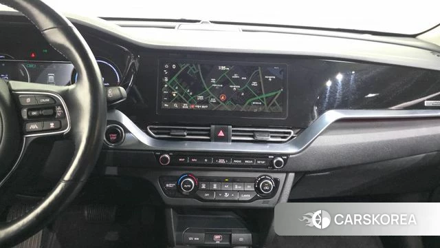 Kia Niro Plus 2022 Белый из Кореи, фото 5