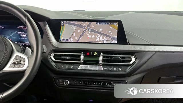 BMW 1 Series (F40) 2021 Белый из Кореи, фото 5