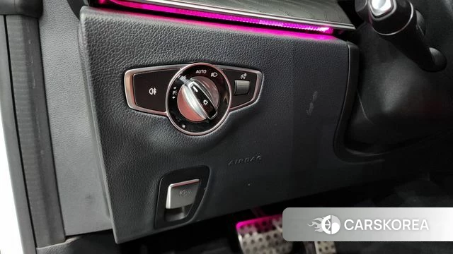 Mercedes-Benz E-Class W213 2018 Белый из Кореи, фото 5
