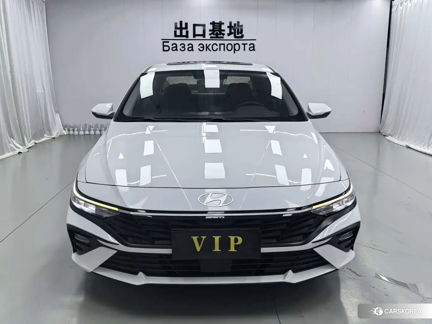 Hyundai Elantra 2023 Белый из Китая, фото 5