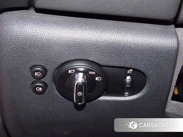 Mini Cooper 2021 Красный из Кореи, фото 5